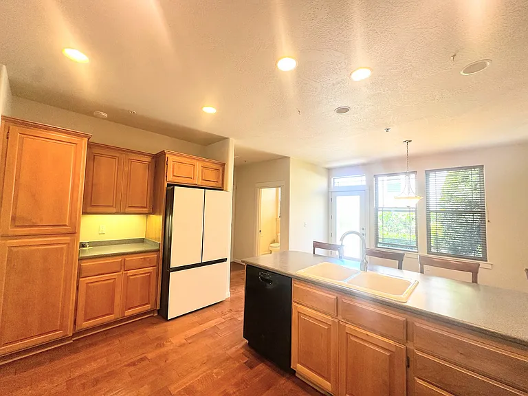2221 Dollarhide Way — Photo 16