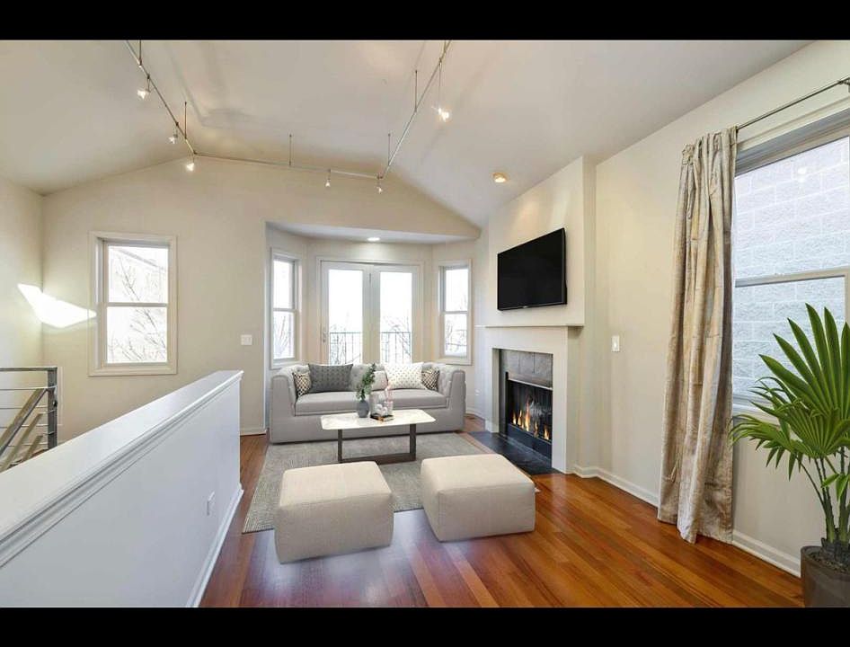 1st image of 2237 W Washington Blvd #3
