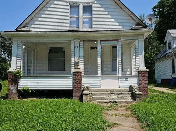 812 E Cantrell St, Decatur, IL 62521