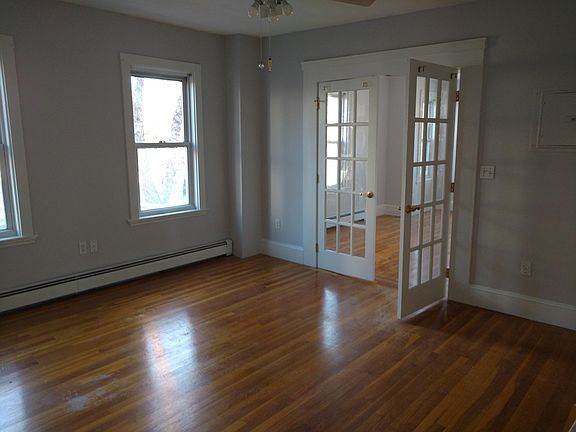 3rd image of 140 Elm St #1