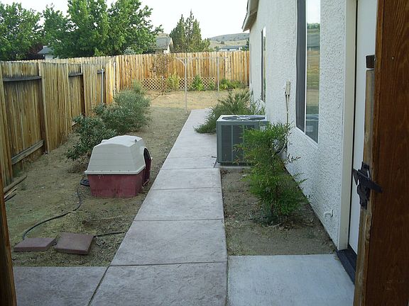 4th image of 395 Ash Springs Ct