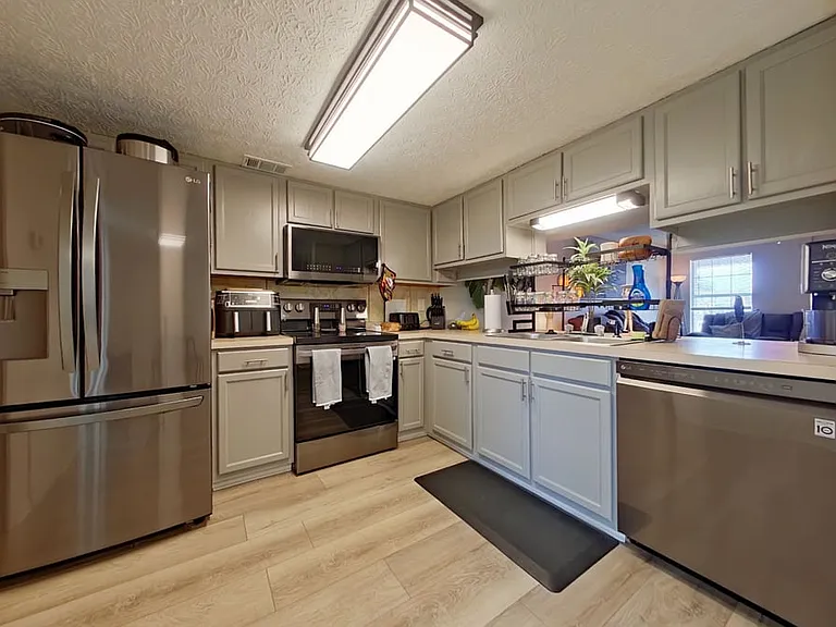 5 Chatelaine Cir SE — Photo 6