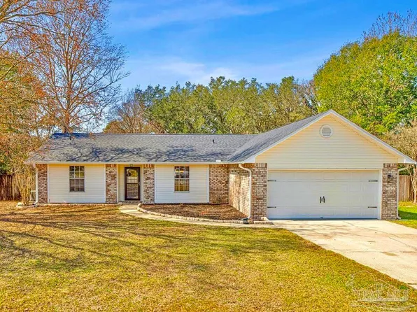 2709 Beacon Ct, Navarre, FL 32566