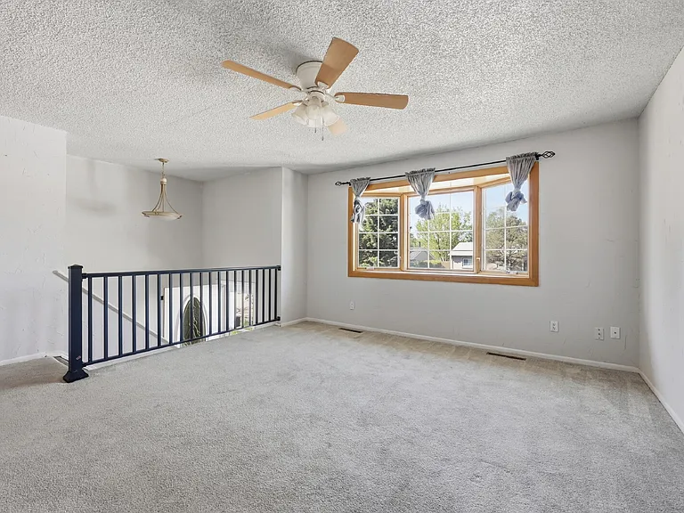 7240 Shawnee Way — Photo 3