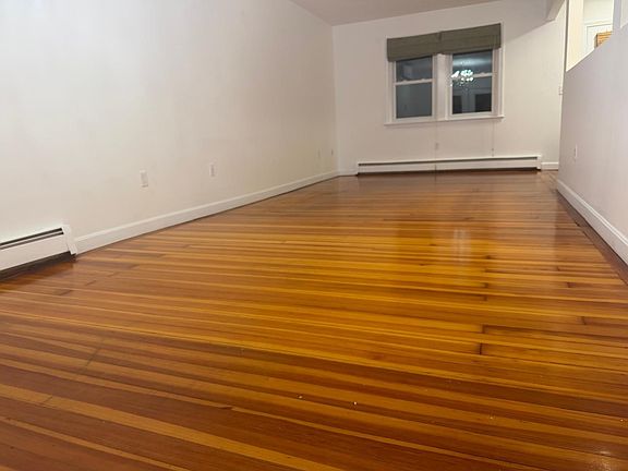 5th image of 91 Clinton St Unit 1