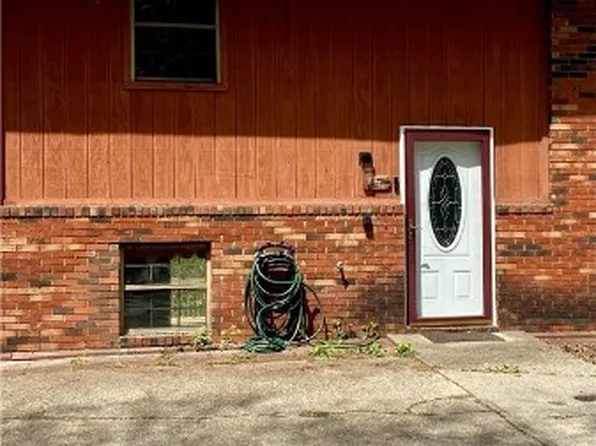 142 Albany Dr #7, Chapmanville, WV 25508