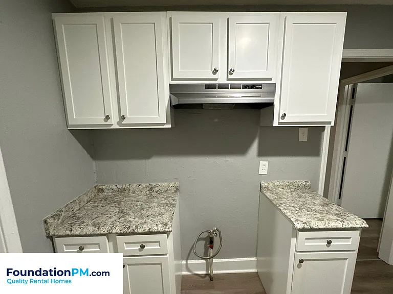 2100 Worthington Cir — Photo 7