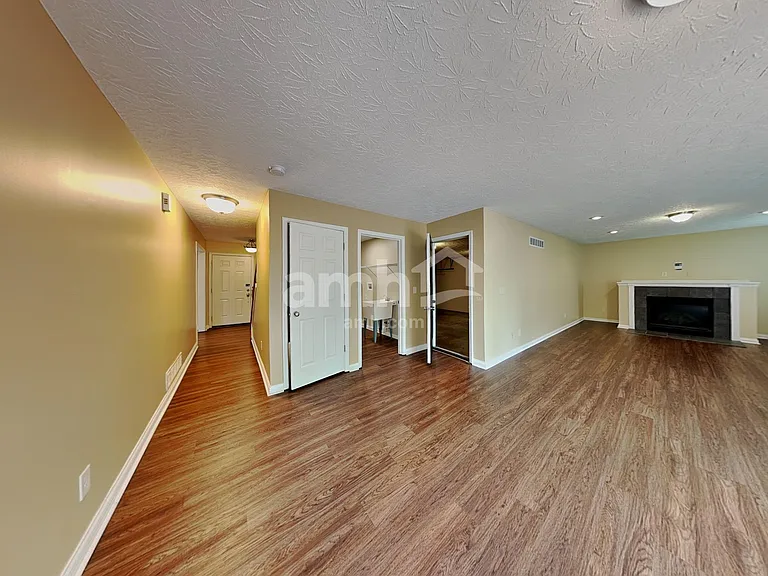 2251 Custer Ln — Photo 4