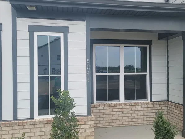 5841 Waterfall Pl, Charlotte, NC 28215