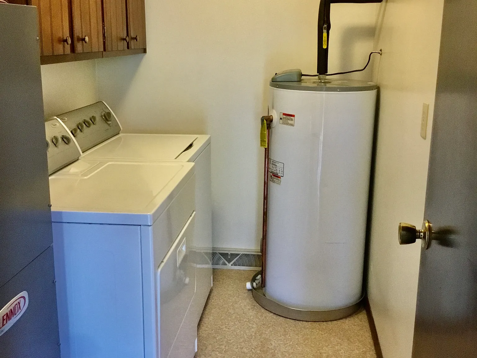 2 bed, 950 sqft, $1,200 — Photo 4