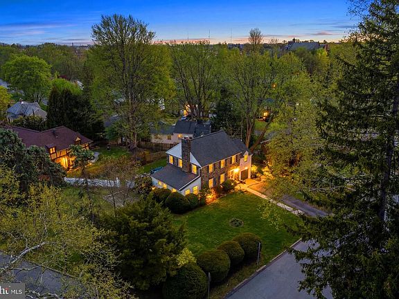 4th image of 1208 Andover Rd