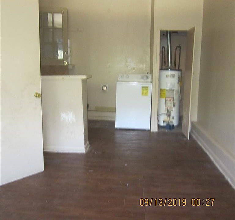 2nd image of 701 N 12th St
