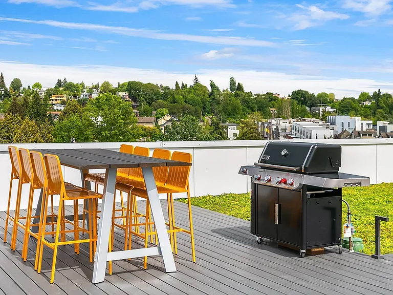 Rooftop Lounge 5