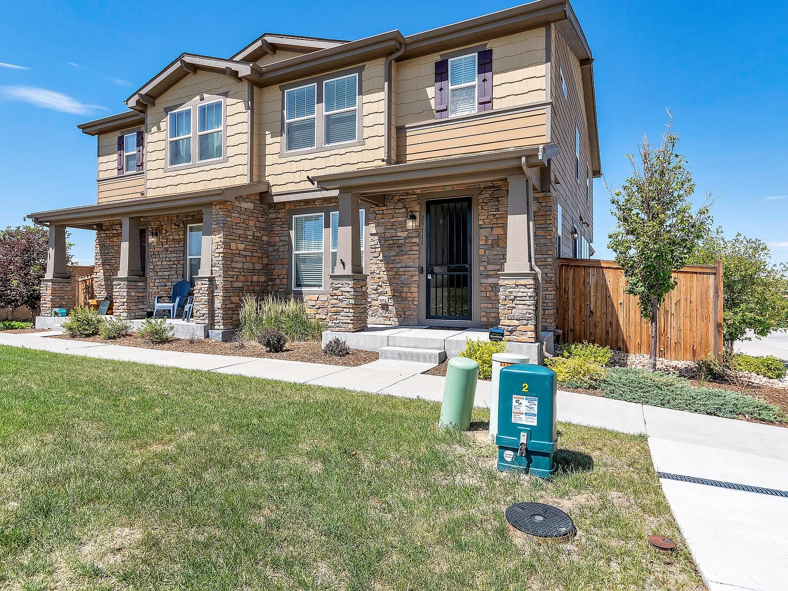 3 bed, 2.5 bath, 1622 sqft, $3,300 — Photo 1