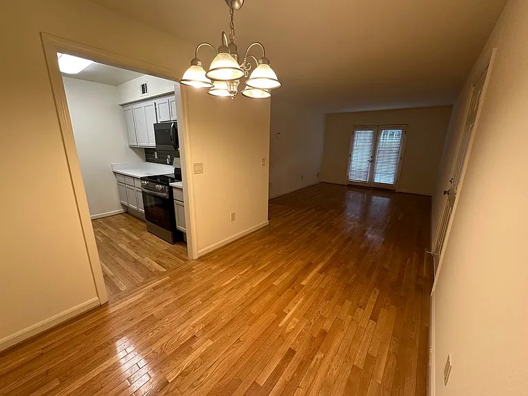 2118 Acklen Ave #64 — Photo 11