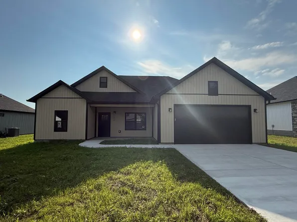 406 Pinehurst Way, Harrodsburg, KY 40330