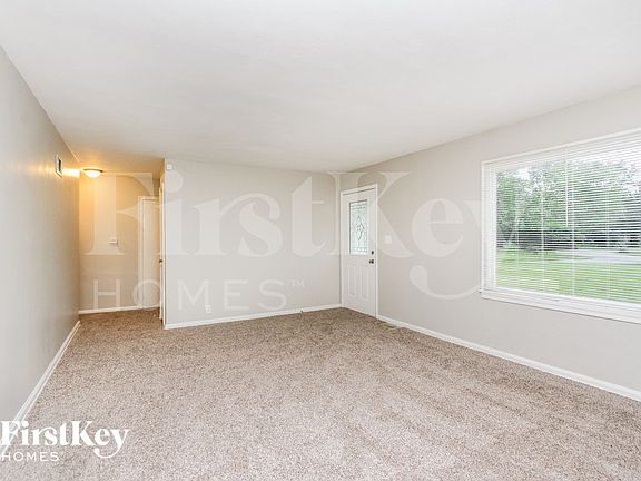 4th image of 5614 N Victoria Dr