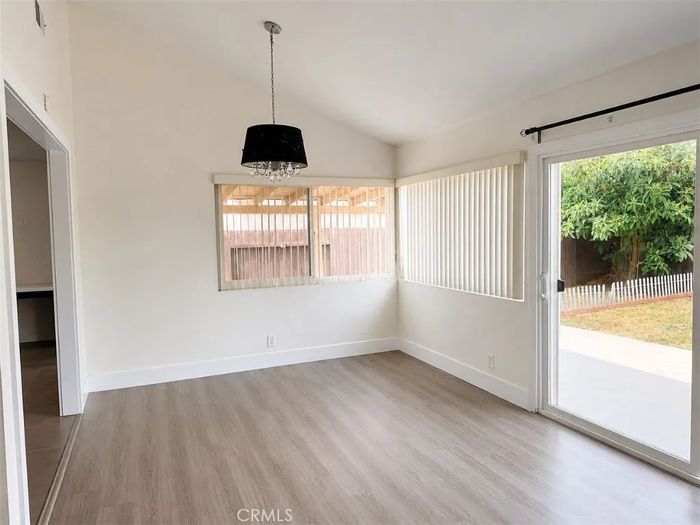 3 bed, 1569 sqft, $3,800 — Photo 3
