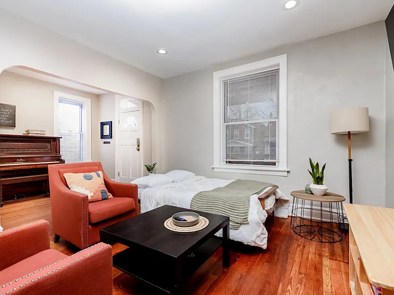 3960 Tholozan Ave — Photo 23