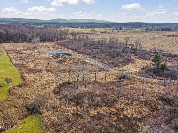 180 Pruyn Hill Road, Mechanicville, NY 12118