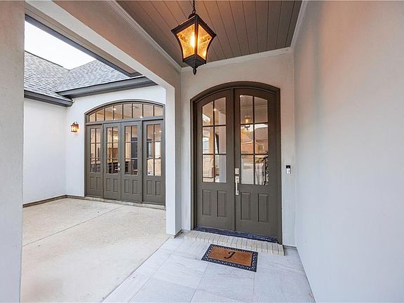 3rd image of 17612 Greens Ct
