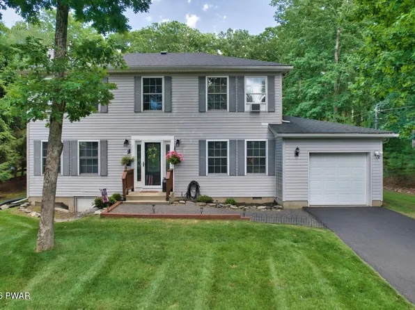 195 Marcel Dr, Dingmans Ferry, PA 18328
