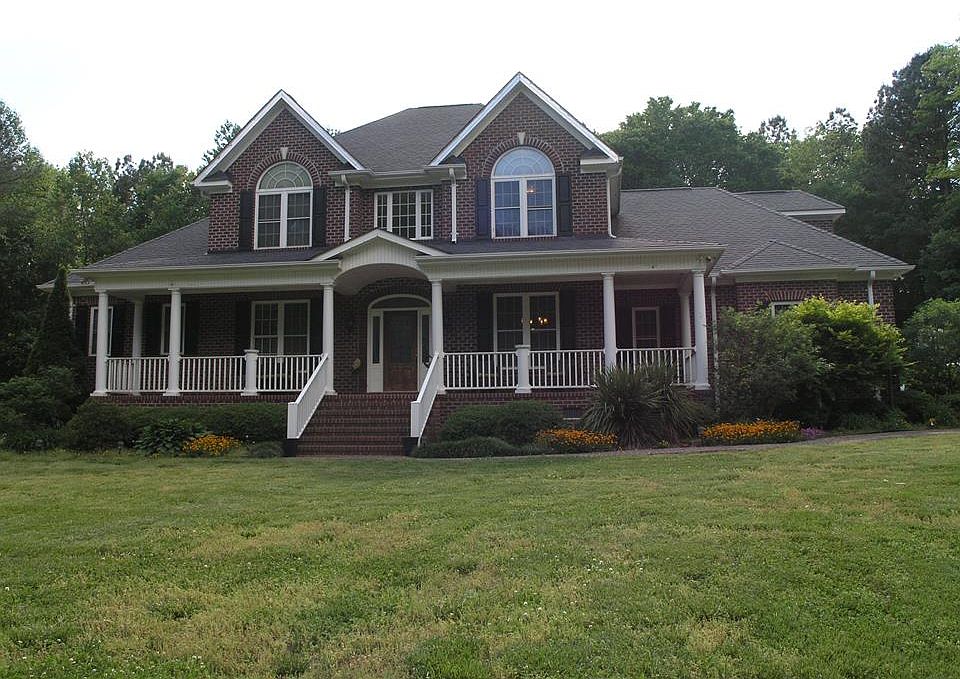 1st image of 370 Overlook Dr