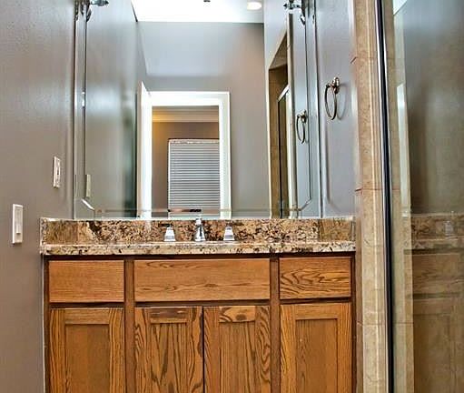 002_Building Photo - 1215 Rosedale St