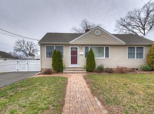 12 Johnson Ave, Dumont, NJ 07628