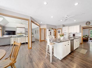 9437 Ravenna Rd, Chardon, OH 44024