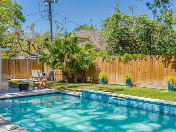 12458 Woodthorpe Ln, Houston, TX 77024