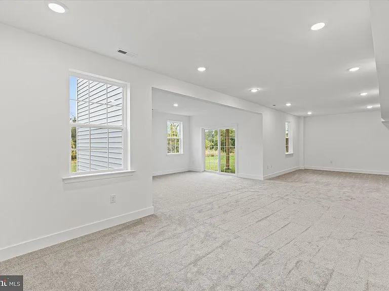 21 William Boyer Dr — Photo 35