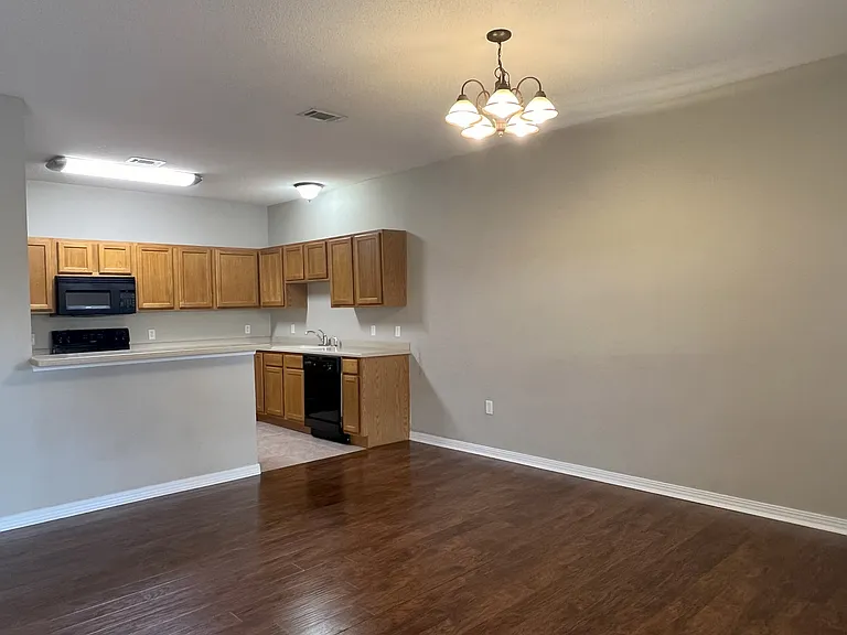 1409 Beaver Run Rd — Photo 2