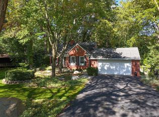 36344 Quakertown Ln, Farmington Hills, MI 48331