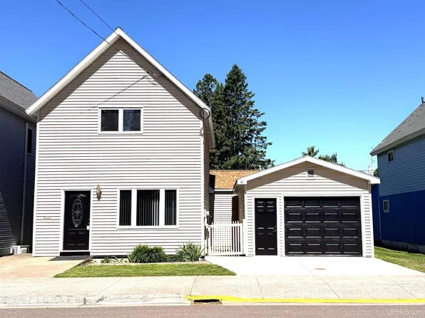 429 Hecla St, Laurium, MI 49913