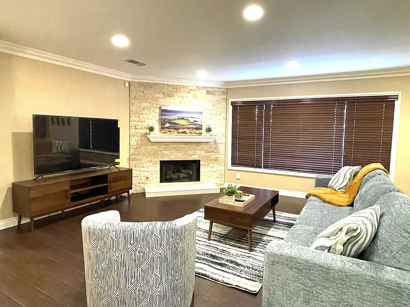 13341 Cromwell Dr — Photo 3