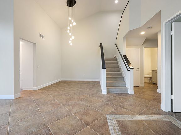 3rd image of 12626 Creekwood Ct