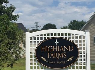 8 Steep Brook Ter, Fall River, MA 02720