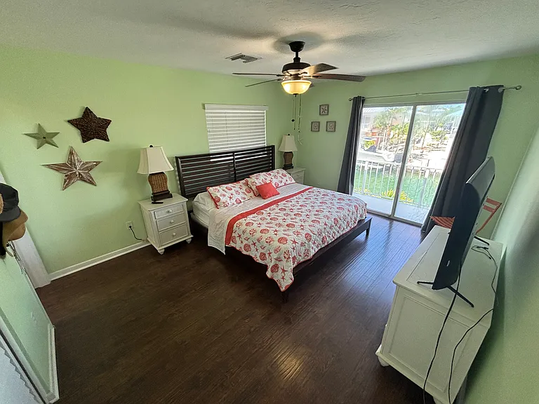 584 W Shore Dr — Photo 11