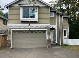 19529 Damson Rd, Lynnwood, WA 98036