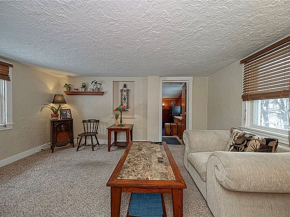 5th image of 101 Hillcrest Dr
