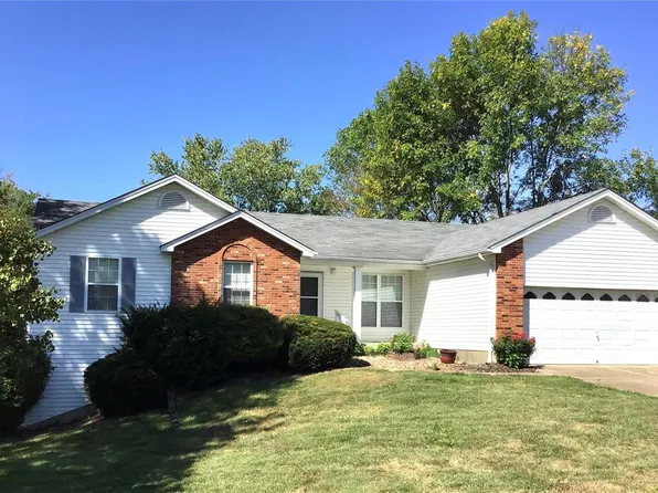 1731 Kristi Ln, Pacific, MO 63069