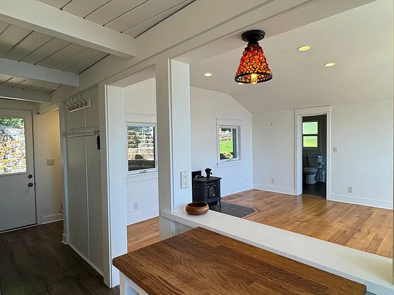 7862 NE Yeomalt Point Dr — Photo 15