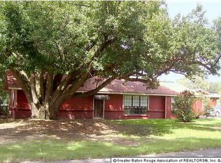 2034 Lansdown Dr, Port Allen, LA 70767