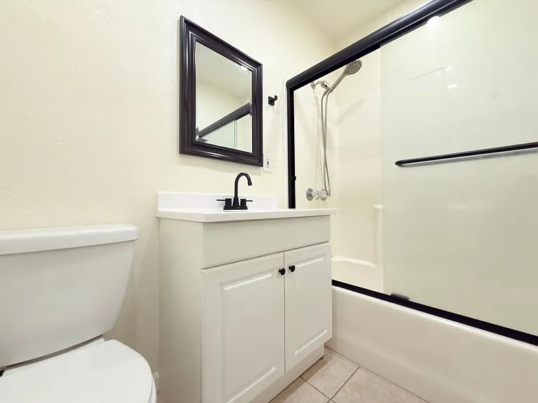 8409 Columbus Ave — Photo 15
