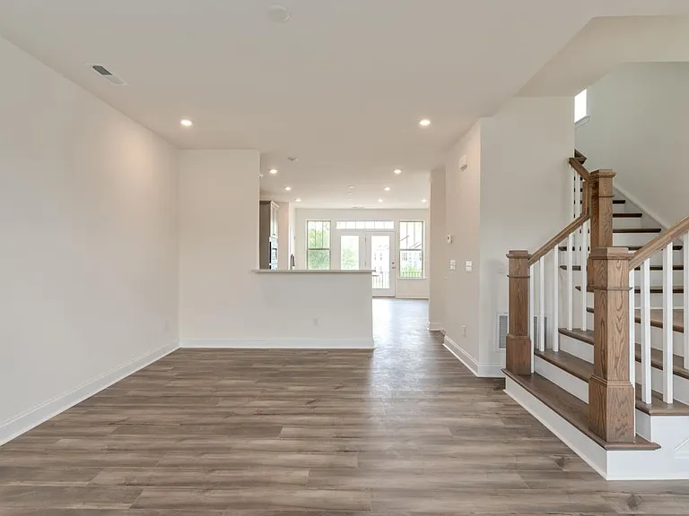 2923 W Trade St — Photo 11