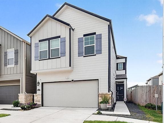 3rd image of 14839 Slow River Ave