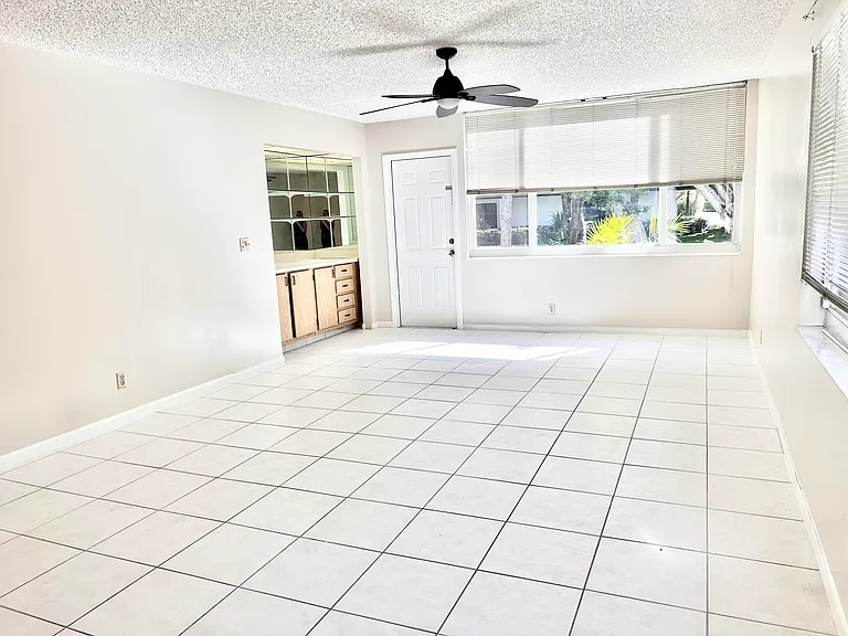 2865 SW 22nd Ave #1080 — Photo 5