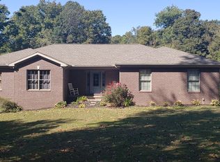 6600 Parker Rd, Wadesville, IN 47638