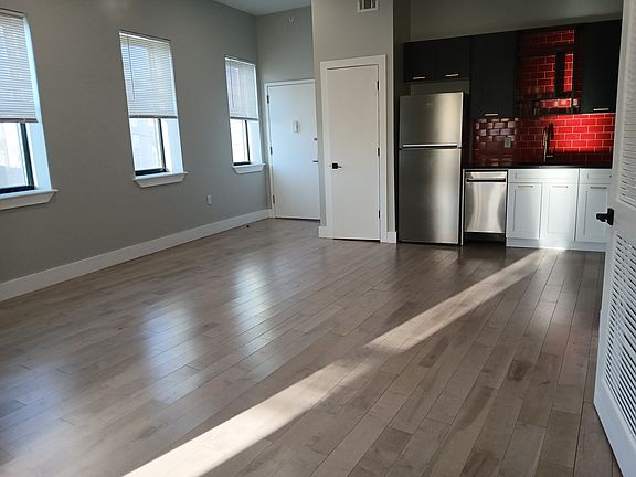 3rd image of 179.5 Van Buren St #3